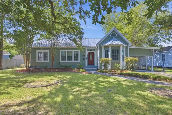 147 W Oak Lane W, Lake Charles, LA 70605