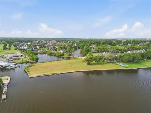 4729 E Cypress Landing Drive E, Lake Charles, LA 70605