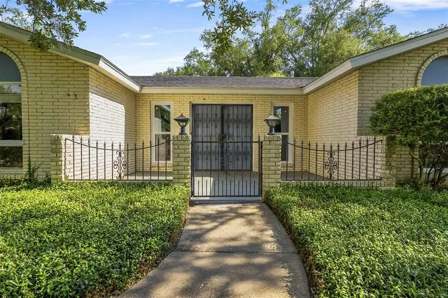 725 W Sale Road W, Lake Charles, LA 70605 - #3