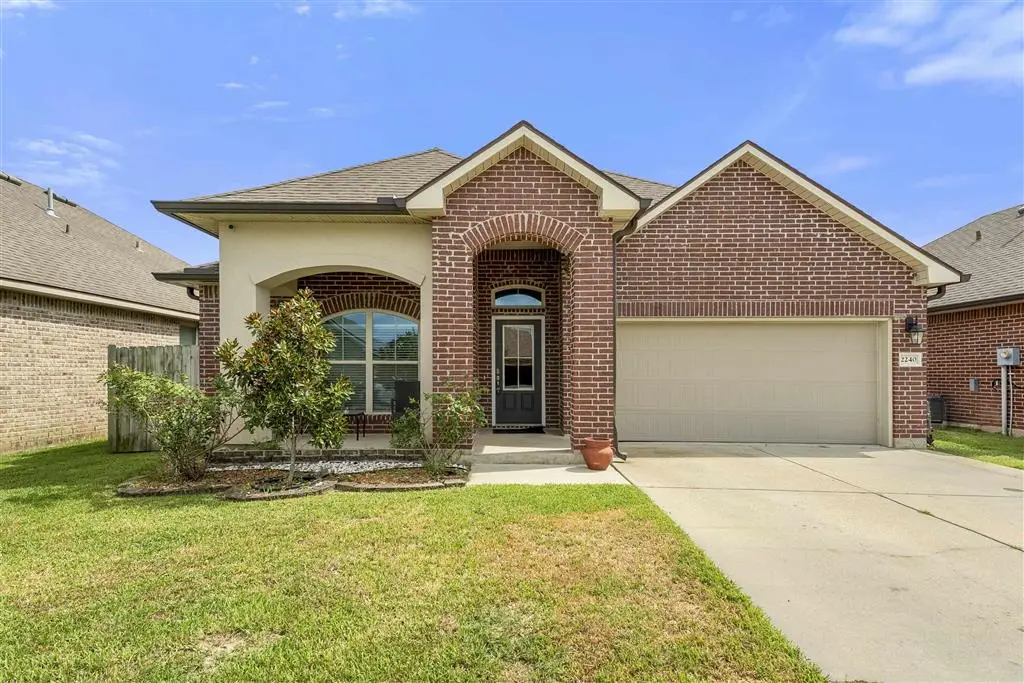 2240 N Lake Michele Circle N, Lake Charles, LA 70607 - #1