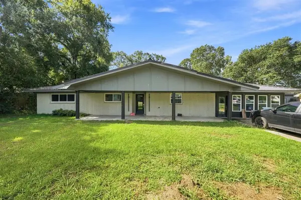 611 Ledoux Street, Jennings, LA 70546