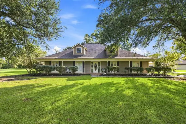 438 Santa Anna Drive, Lake Charles, LA 70611
