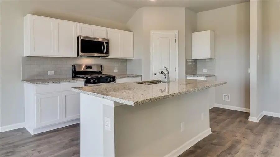 8141 Kelsey Lane, Iowa, LA 70647 - #3