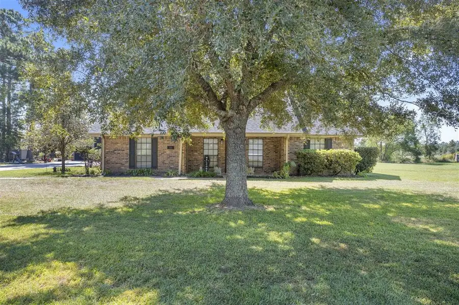 1221 S Armand Street S, Moss Bluff, LA 70611 - #2