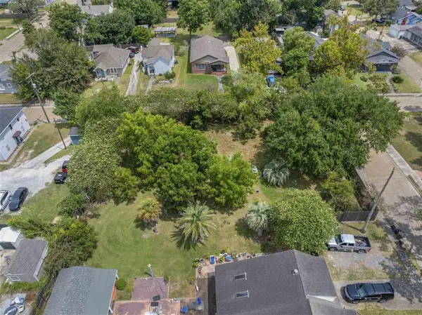 913 5th Street, Lake Charles, LA 