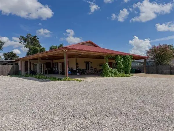 1012 Bee Tree Street, Westlake, LA 70669