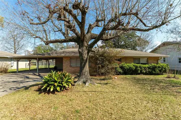 4439 Oaklawn St Street, Lake Charles, LA 70605