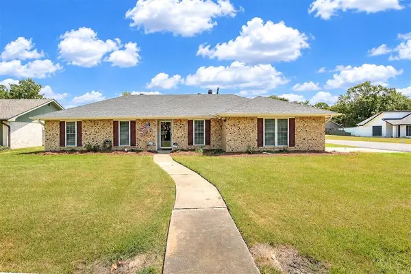 4557 W Meadow Lane W, Lake Charles, LA 70605