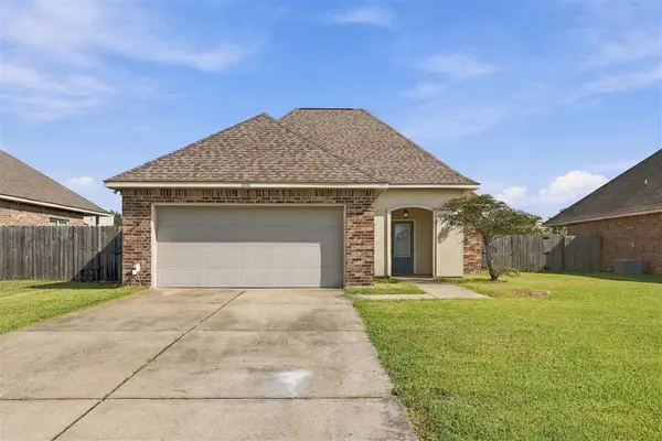 1870 Poeyfarre Dr Drive, Lake Charles, LA 70611