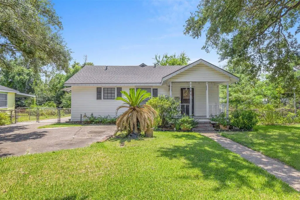 1408 13th Street, Lake Charles, LA 70601 - #1
