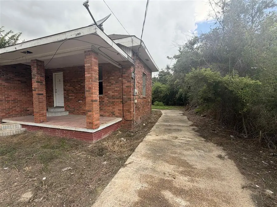 407 Jackson Street, Lake Charles, LA 70601 - #2