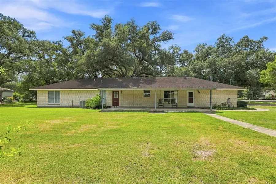 303 E 2nd Street E, Iowa, LA 70647 - #3