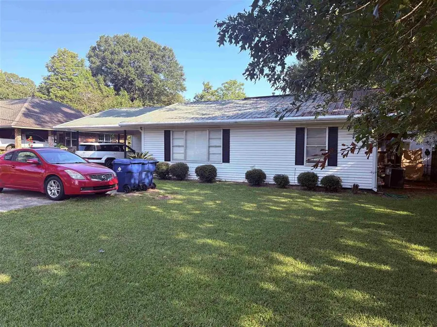 417 Vernon St, New Llano, LA 71461 - #3