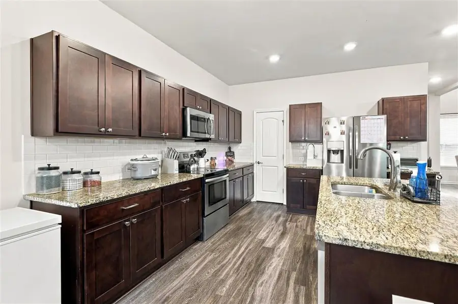 727 E Berryvine Lane E, Lake Charles, LA 70611 - #3