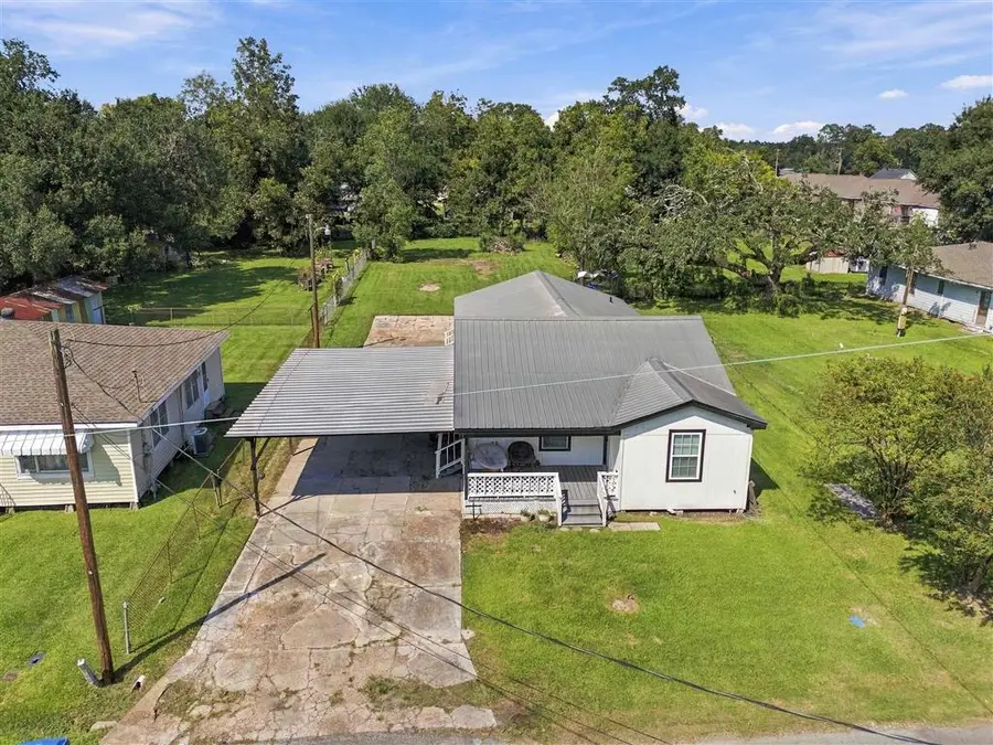 106 W Carlton Street W, Sulphur, LA 70663 - #2