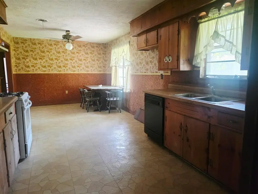 310 Southgate Street, Sulphur, LA 70665 - #3