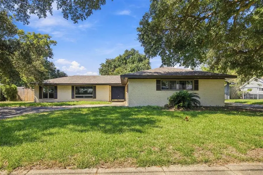330 Arlington Drive, Lake Charles, LA 70605 - #2