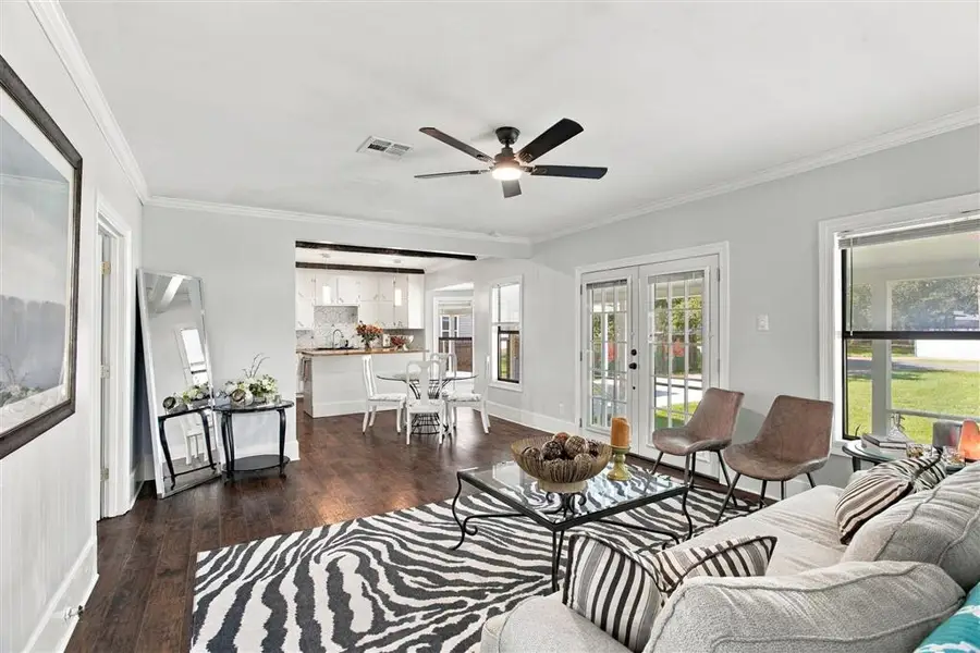 815 E Academy Avenue E, Jennings, LA 70546 - #3