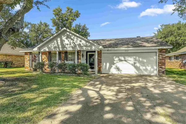 4512 Highland Drive, Lake Charles, LA 70605
