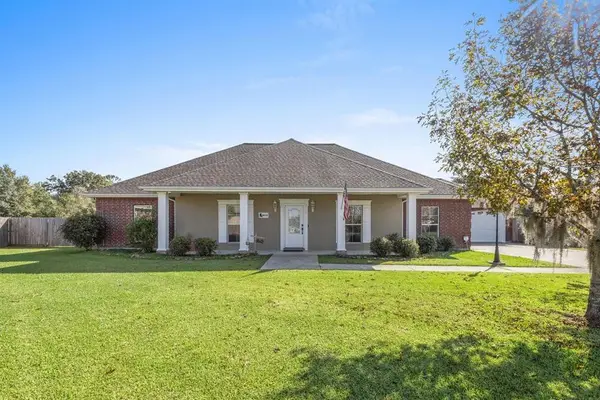 858 Ginny, Sulphur, LA 70663