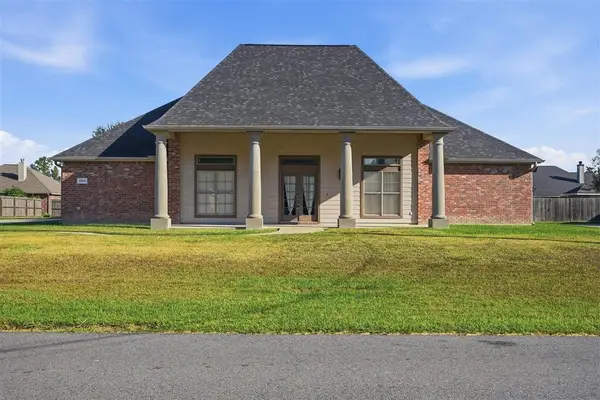 1054 S Kade Lane S, Lake Charles, LA 70605