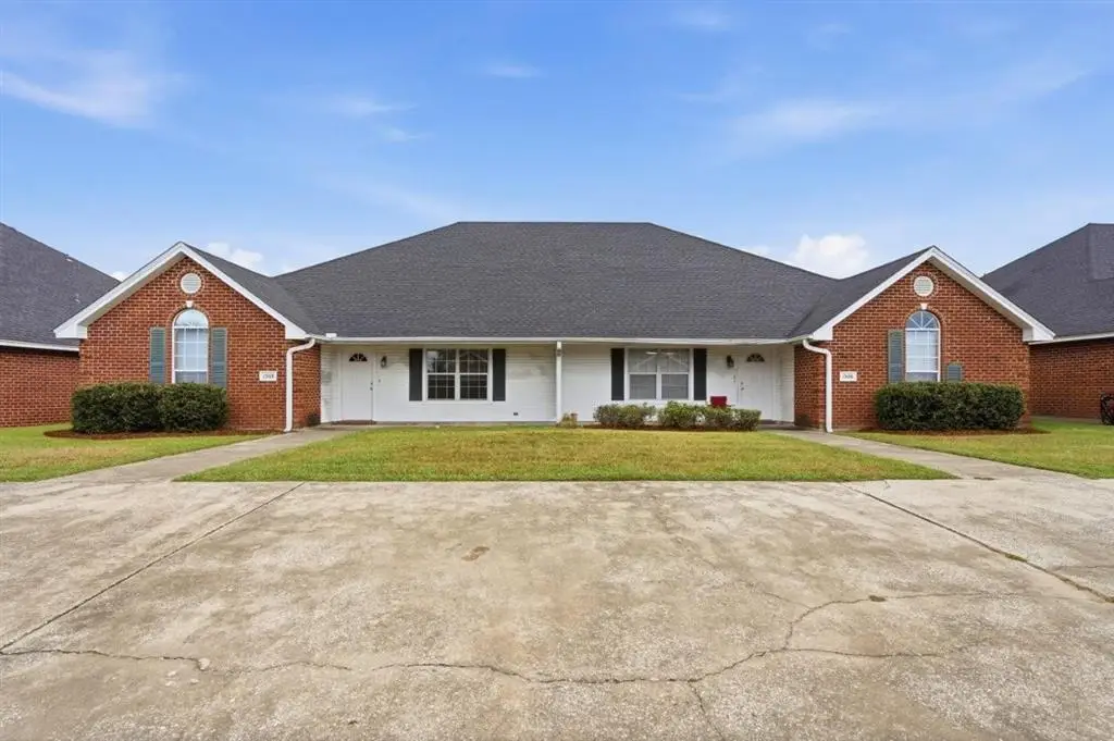 4963-4965 E Vintage Lane E, Lake Charles, LA 70605 - #1