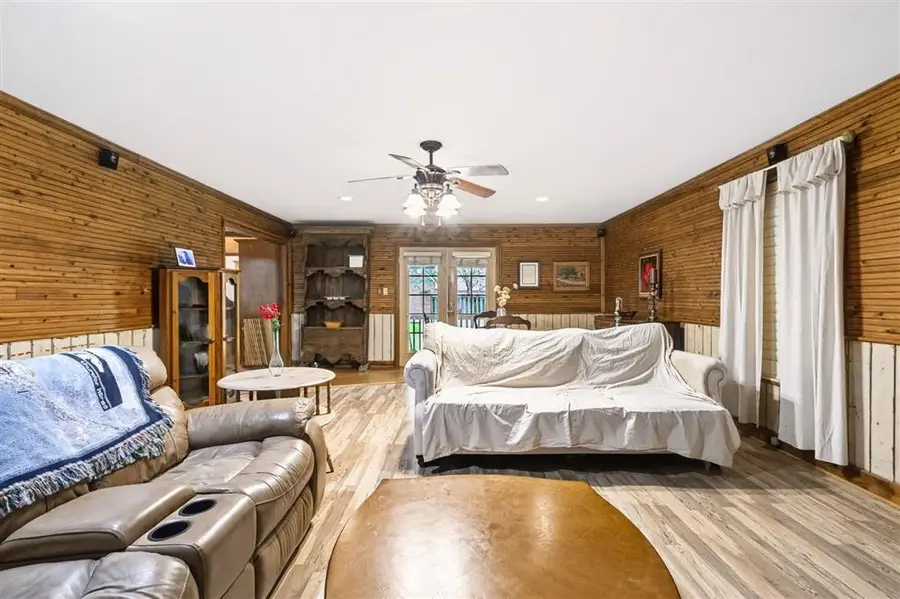 1004 E 4th Street E, Crowley, LA 70526 - #3