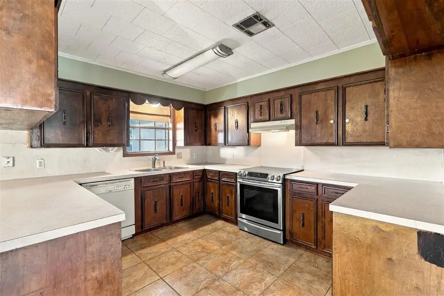 739 Granger Street, Jennings, LA 70546 - #3