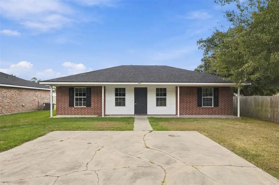 608 E 2nd Street E, Iowa, LA 70647 - #2