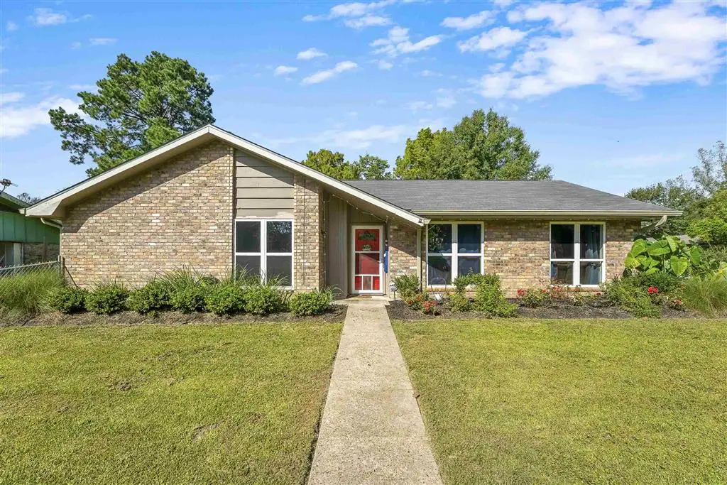 202 Honeysuckle Street, Deridder, LA 70634 - #1