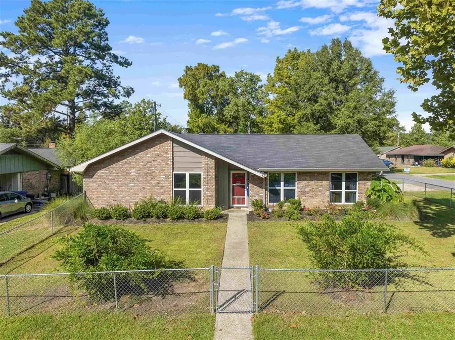 202 Honeysuckle Street, Deridder, LA 70634 - #2