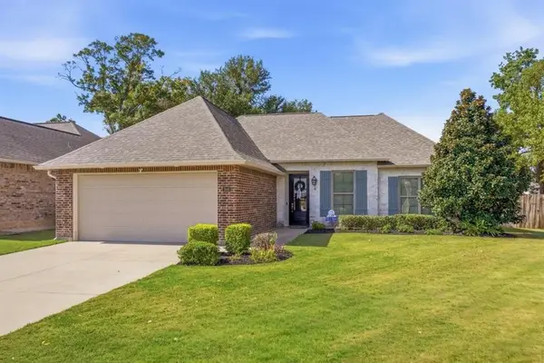 1946 Sarah Ln Lane, Lake Charles, LA 70605