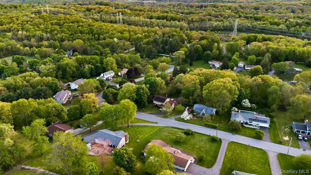 29 Hillview Drive, Poughkeepsie, NY 12603 - #1