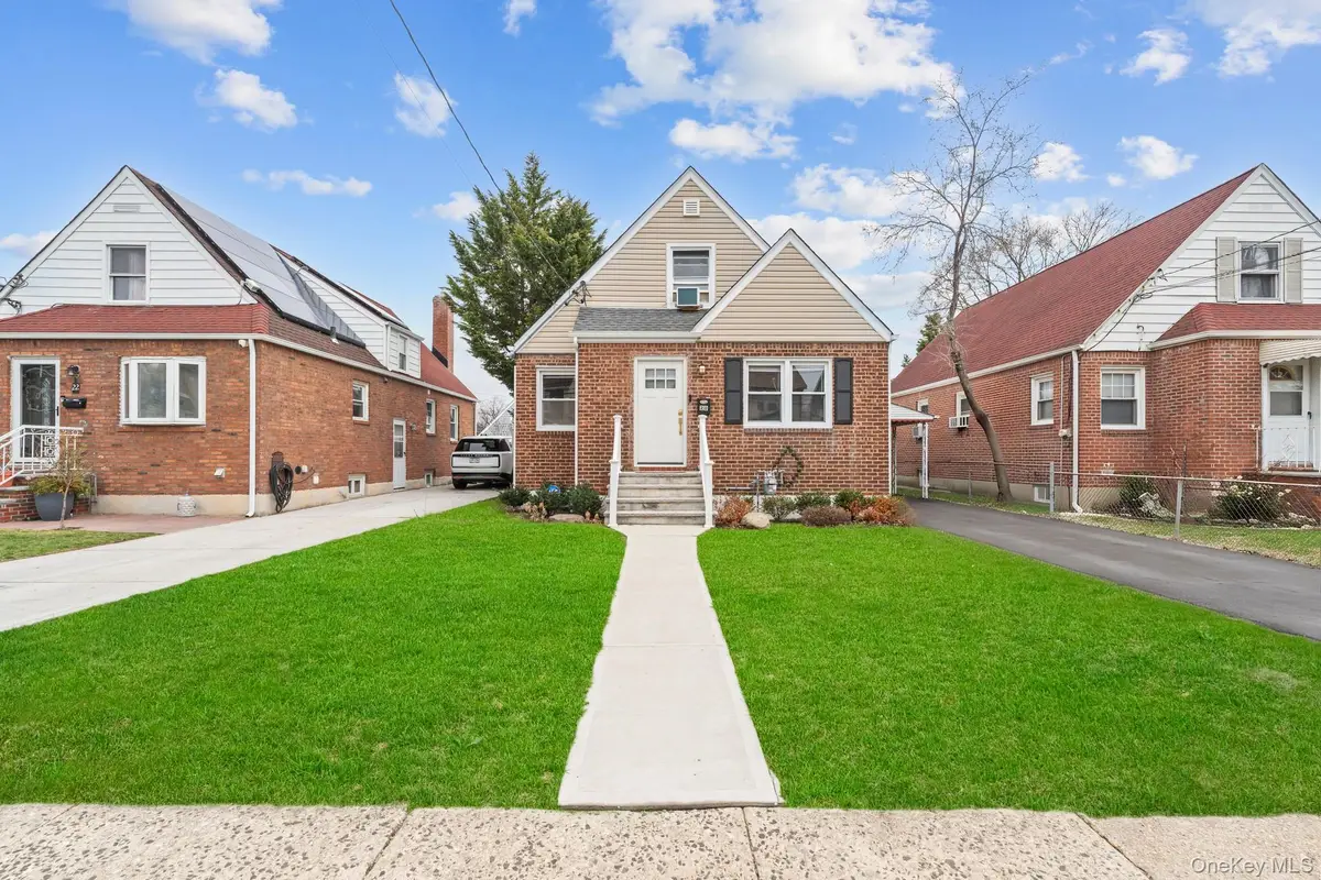 20 Dewitt Street, Valley Stream, NY 11580 - #1
