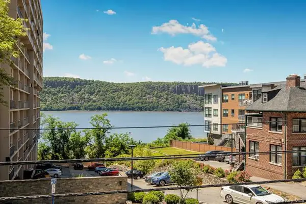 1120 Warburton Avenue #1F, Yonkers, NY 10701