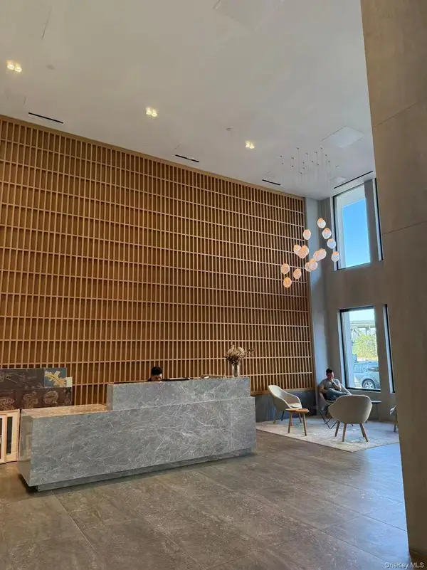 131-02A 40th Road #6G, Flushing, NY 11354