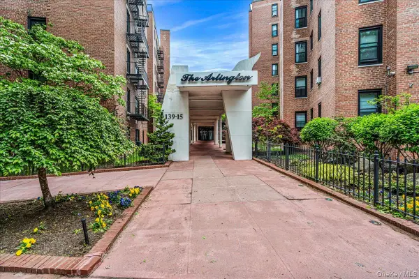 139-15 83rd Avenue #B32, Briarwood, NY 11435