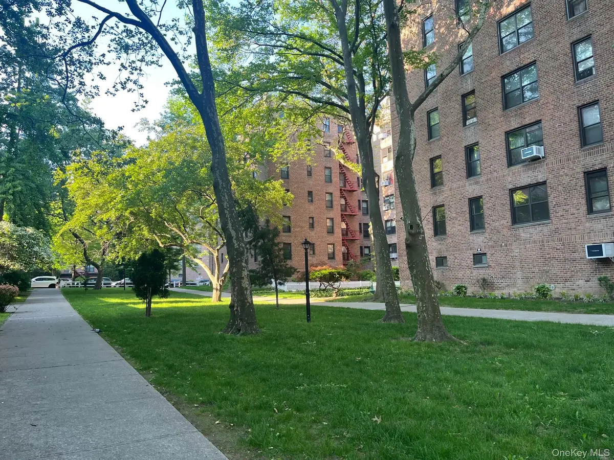 83-20 98 Street #4E, Woodhaven, NY 11421 - #1
