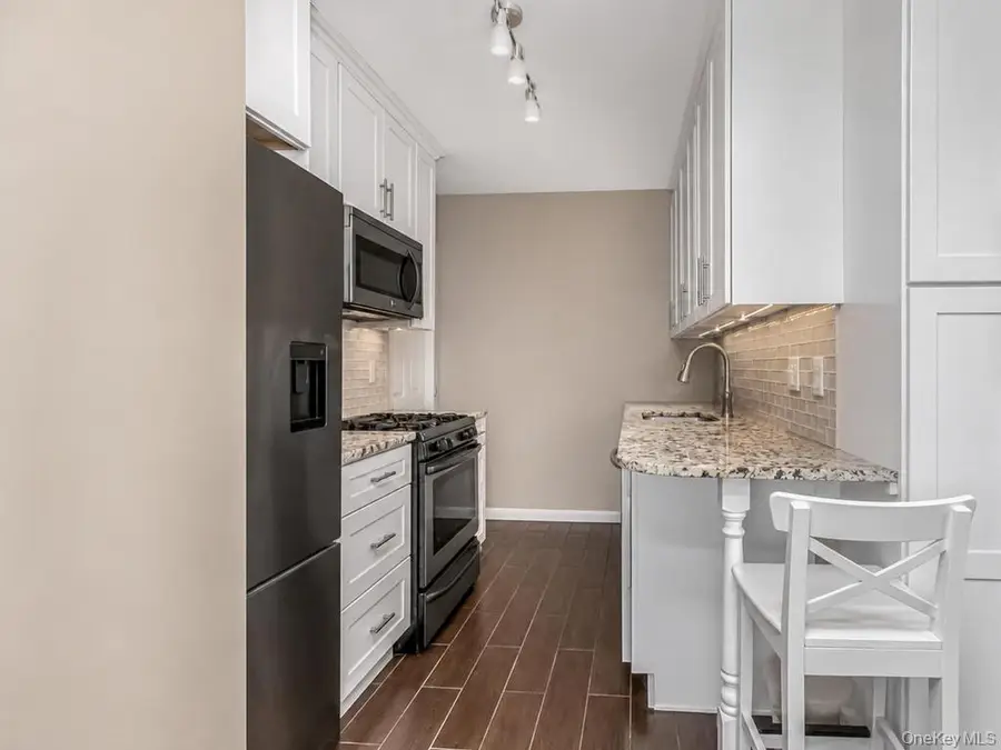 250 Garth Rd #5J3, Scarsdale, NY 10583 - #2