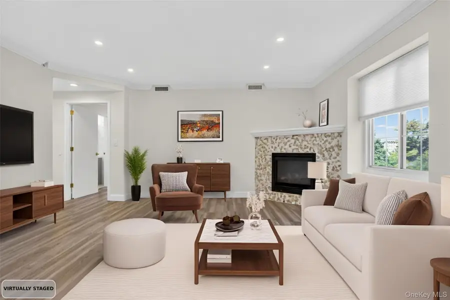 242 Maple Avenue #419, Westbury, NY 11590 - #3