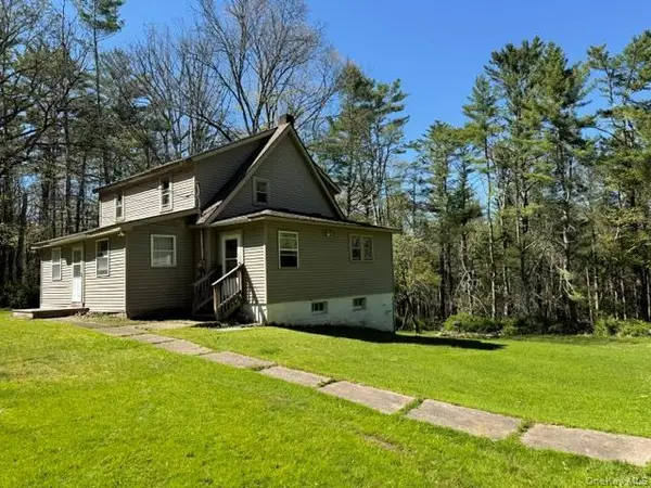 182 Bee Hollow Road, Shohola, PA 18458