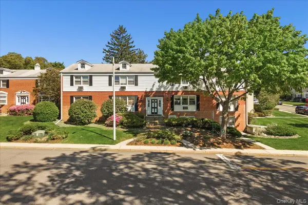 20 Bon Aire Circle #605, Suffern, NY 10901
