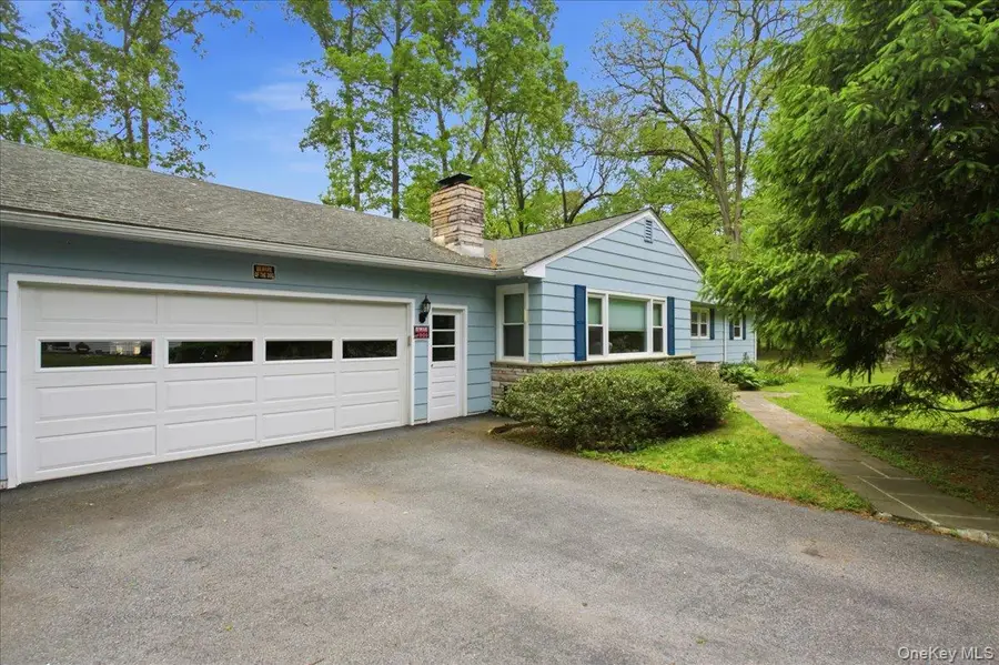 41 Greentree Drive S, Hyde Park, NY 12538 - #2