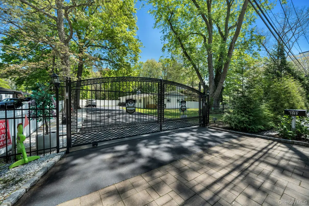 1089 Westminster Avenue, Dix Hills, NY 11746 - #1
