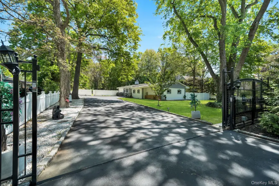 1089 Westminster Avenue, Dix Hills, NY 11746 - #2