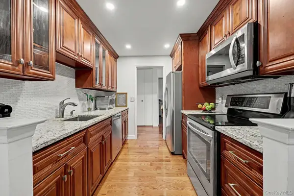 500 High Point Drive #810, Hartsdale, NY 10530