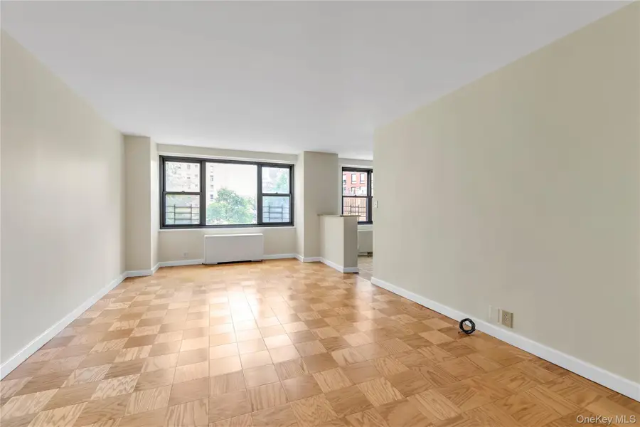 70-25 Yellowstone Boulevard #2 N, Forest Hills, NY 11375 - #3