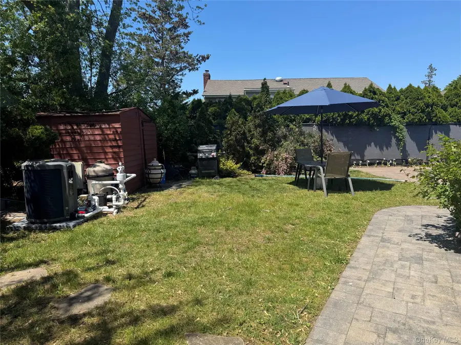 14 Hilton Court, Hicksville, NY 11801 - #2
