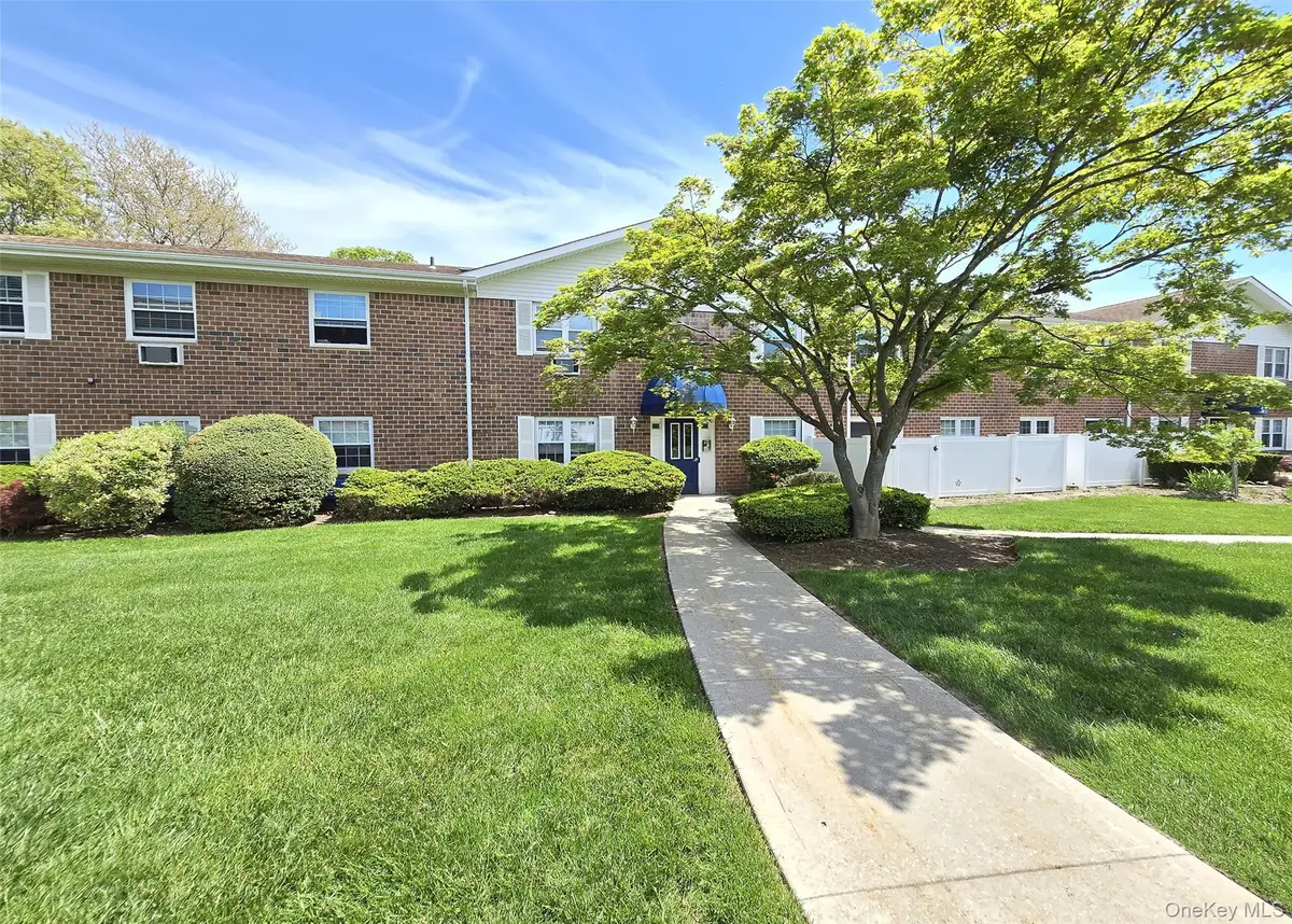 460 Old Town Road #3K, Port Jefferson Station, NY 11776 - #1