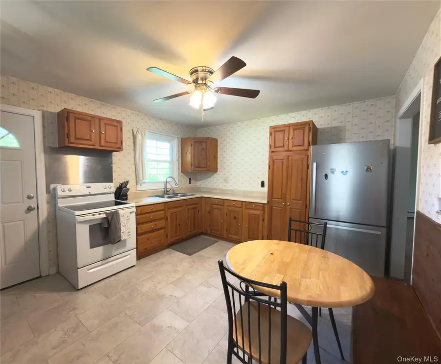 52 Holt Road, Hyde Park, NY 12538 - #3